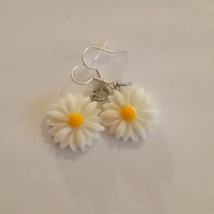 Daisy earrings